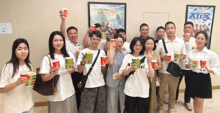 凝心聚力，逐光而行｜市场部观影《功夫女足》主题团建活动圆满落幕