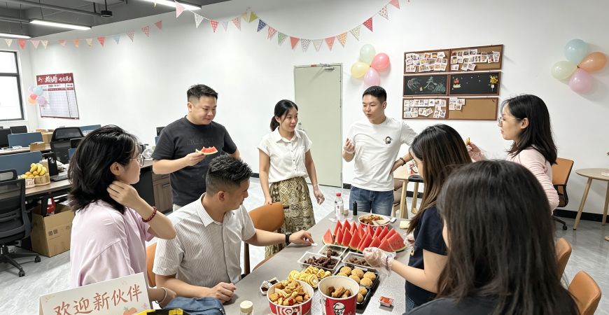 鸿图电路｜下午茶迎新，同心聚力